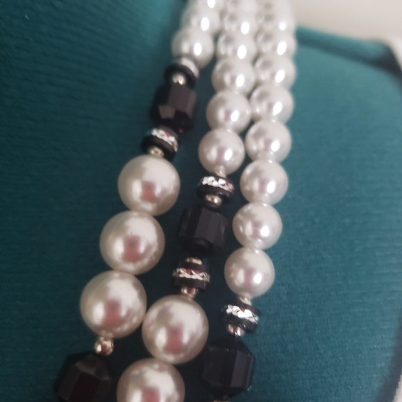 HP. Necklace Set - Picture 5 of 10